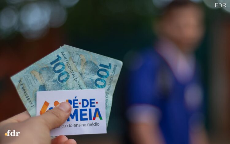 Pé-de-Meia: Pagamento de R$ 1.200 continua nesta sexta; veja quem recebe hoje