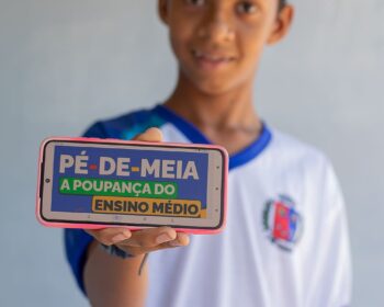 Pé-de-Meia pelo mundo! MEC propõe universalização da bolsa para alunos do ensino médio