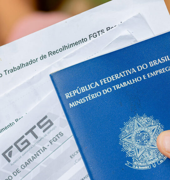 Foi demitido entre 2020 e 2025? Você pode receber uma BOLADA do FGTS