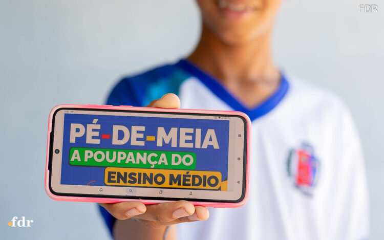 Pé de Meia: Estudantes podem consultar dados no portal do MEC a partir de agora
