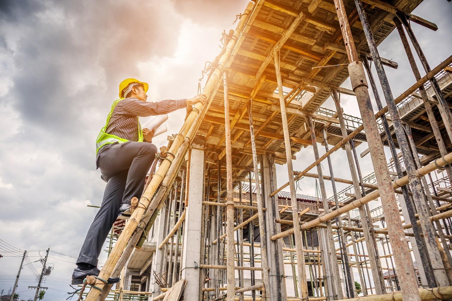 Salários na Construção Civil podem chegar a R$ 10 mil; veja as oportunidades disponíveis