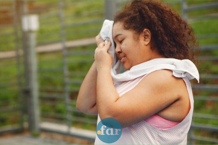 Veja como dormir bem no calor sem mexer no valor da conta de luz