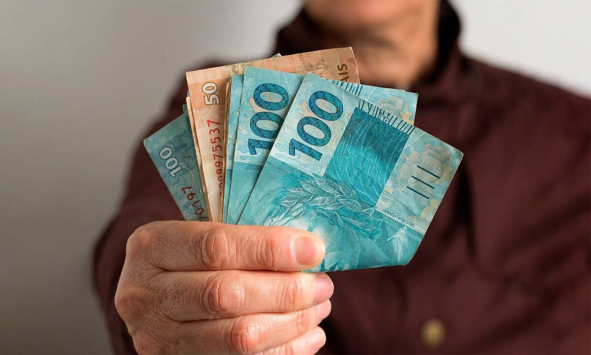 Cédulas antigas do R$ 2 ao R$ 100 deixarão de circular: entenda o processo do Banco Central