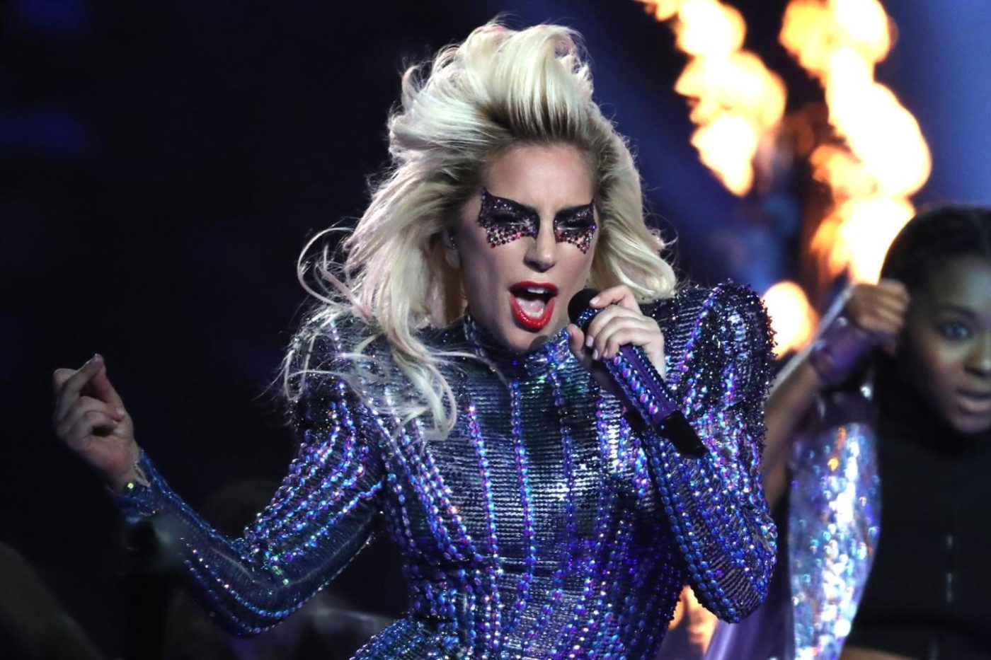 Show da Lady Gaga causa explosão de preços em Copacabana e revolta fãs; veja a denúncia