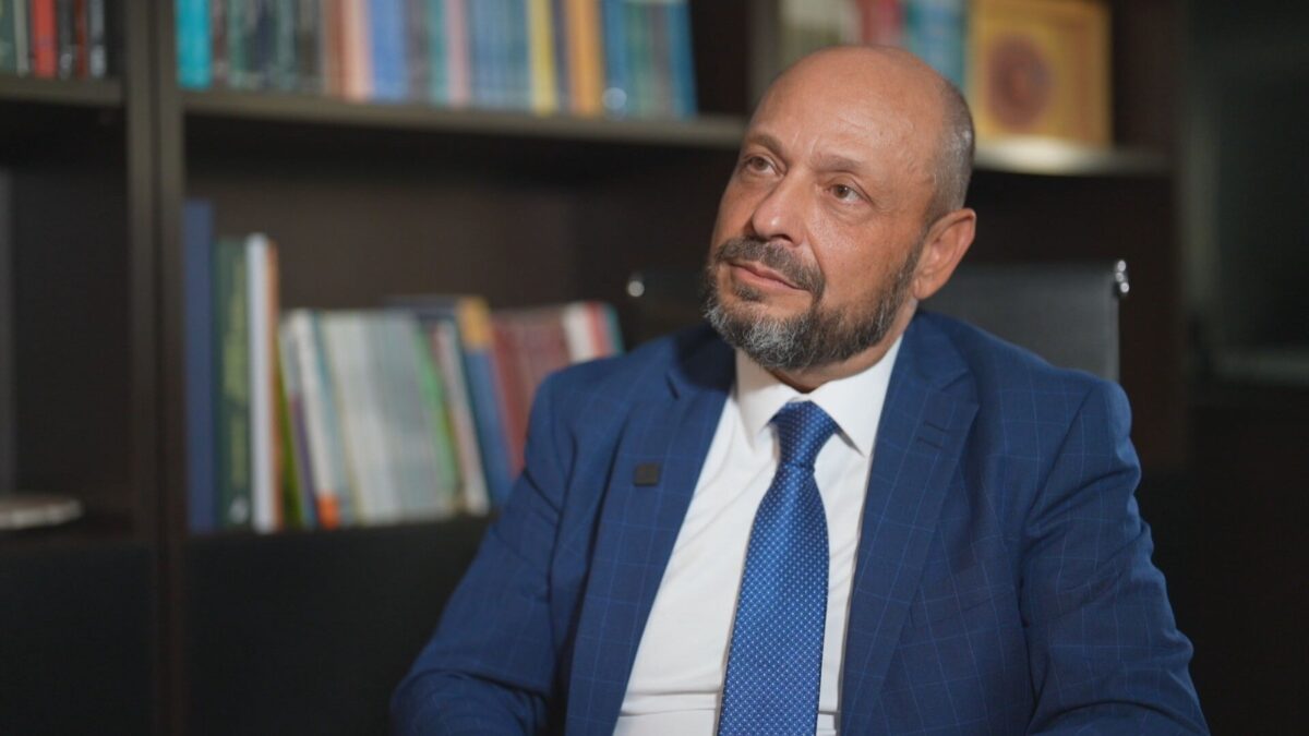 INSS tem novo presidente; conheça seu perfil e como a mudança te afeta