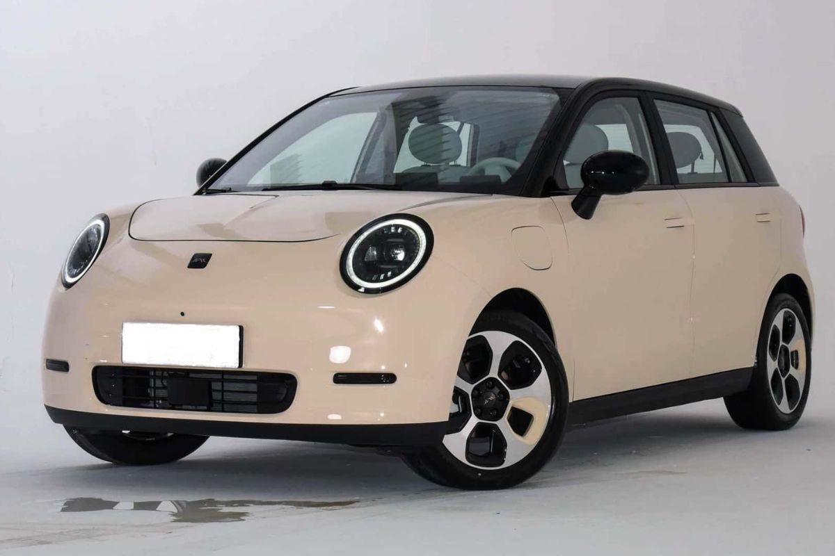 Imagem do Yiwei 3 o novo carro elétrico brasileiro da JAC