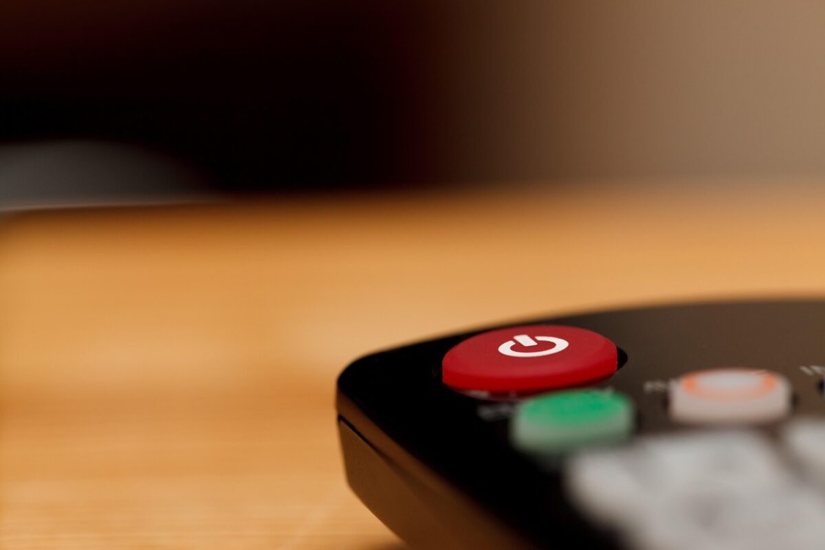 Nova decisão da justiça proíbe cobrança adicional nesse streaming e afeta assinantes