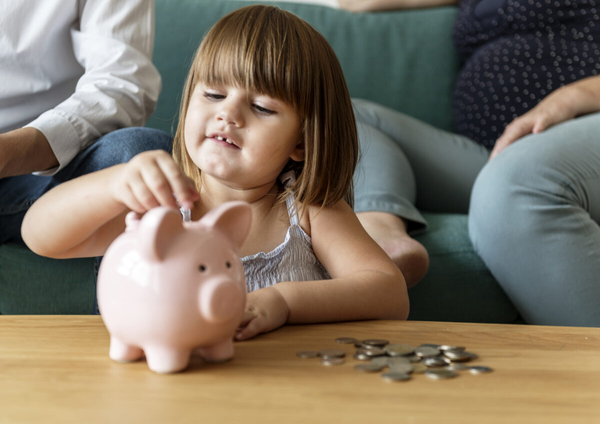 Pensão Alimentícia Tem 13º Salário? Saiba o que Diz a Lei Sobre os Direitos dos Seus Filhos