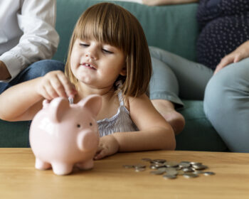 Educação financeira para crianças: como ensinar valor do dinheiro desde cedo