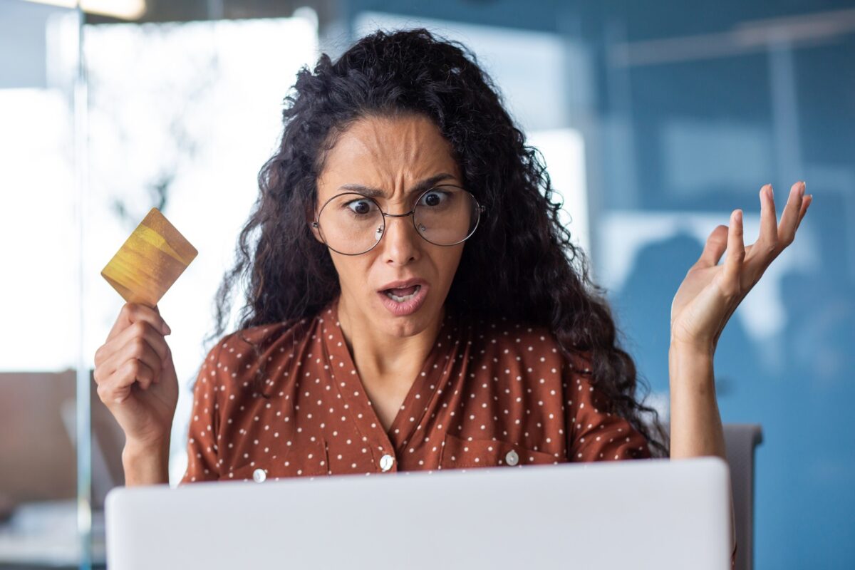 Cuidado com o seu dinheiro! Novo golpe está circulando neste dia das mães