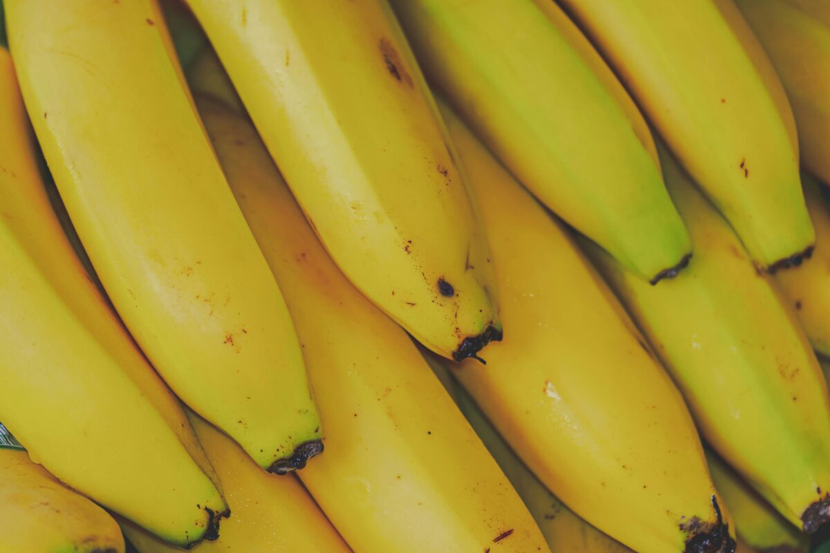 Casca de banana pra limpar a casa? Você vai se surpreender com essa dica!