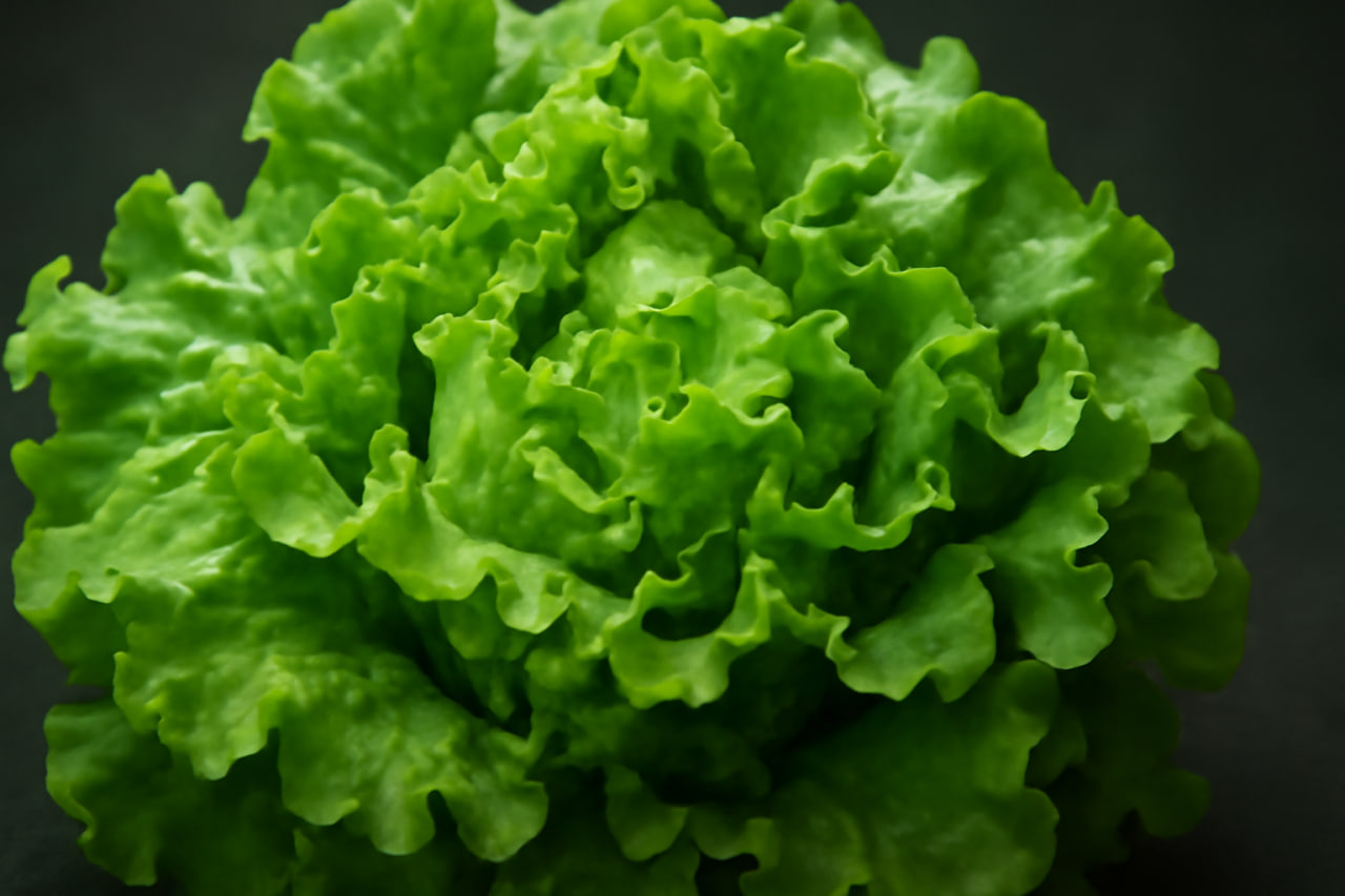 Você sabia? Esse vegetal comum pode fazer você dormir melhor — mas quase ninguém aproveita!