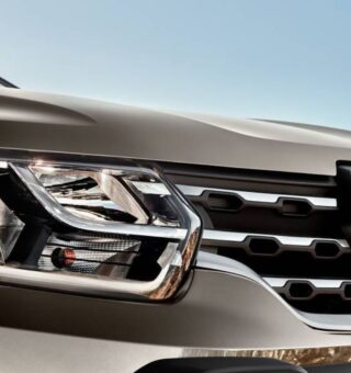 Imagem de frente do SUV global da Renault