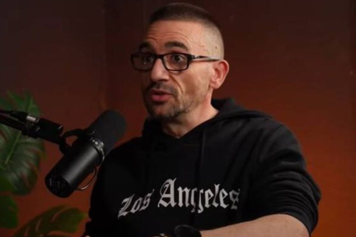 Imagem de Juan Manuel García mostrando que pessoas com postura mais ereta tem maior relação com poder