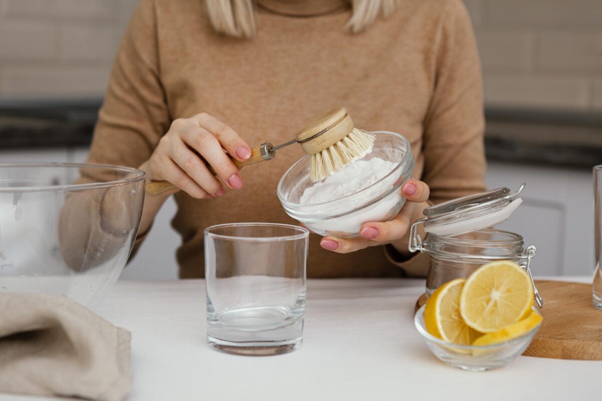 Como acabar com o cheiro de ralo usando apenas 2 ingredientes que você já tem em casa