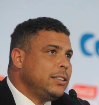 Imagem de Ronaldo dando entrevista