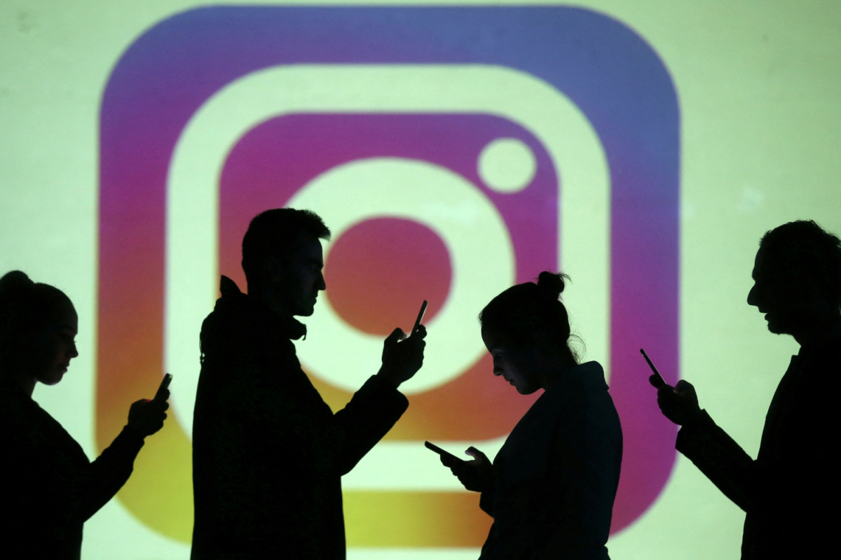 Por que parar de seguir perfis consumistas nas redes melhora sua saúde mental