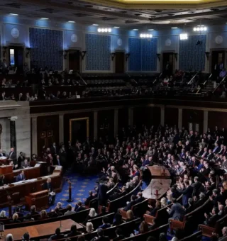 Senadores democratas acusam Trump de 