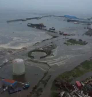 Tsunami inunda cidade portuária na Rússia; cidadãos recebem ordem de evacuação no Japão, Rússia e Havaí