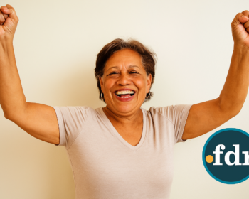 Esqueça a conta de luz se você tem mais de 65 anos!