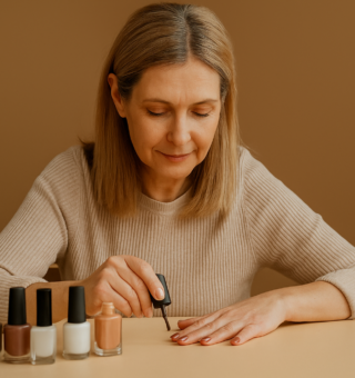 Conheça as cores de esmalte que são tendência nesse inverno