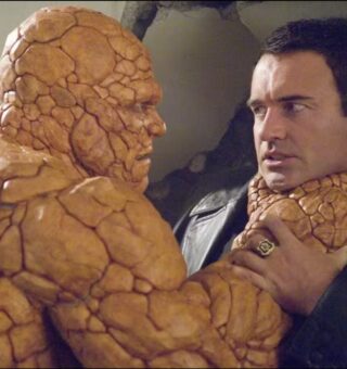 Ator de Quarteto Fantástico e Hulk em uma cena do filme
