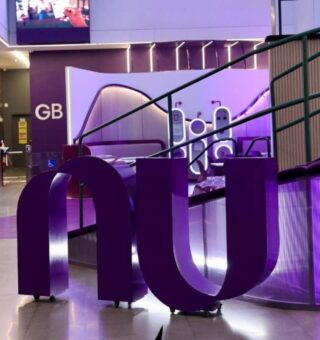 Imagem de um escritório do Nubank, responsável pelo Nucoin