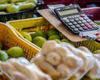 Fenômenos climáticos incomuns afetam disparada de preços dos alimentos