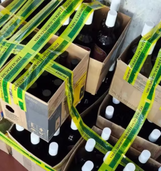 1.300 litros de bebidas alcóolicas são apreendidos após suspeitas de irregularidades