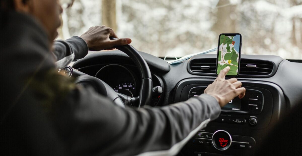 Trump ameaça 'desligar' o GPS do Brasil; saiba se isso é possível