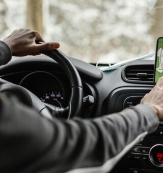 Trump ameaça 'desligar' o GPS do Brasil; saiba se isso é possível