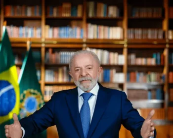 Contagem regressiva! A 4 dias do tarifaço de Trump, Brasil mantém foco em plano de contingência