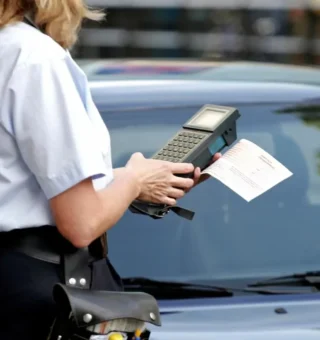 Multa de trânsito também prescreve? Entenda os direitos dos motoristas