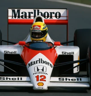 Marca japonesa vai leiloar peça do carro de Ayrton Senna; confira