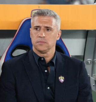 Foto de Hernán Crespo no banco