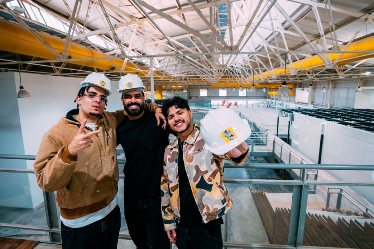 Youtubers responsáveis pela criação da Nova TV Digital Igão e Mítico com um sócio
