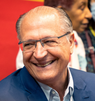 Tarifaço de Trump pode ser bom? Alckmin prevê queda no preço dos alimentos