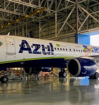 Reajuste a rota: Azul encerra voos por 14 cidade brasileiras