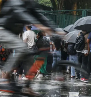 Chegada de nova frente fria derruba as temperaturas pelo Brasil! Hora de pegar o casaco!