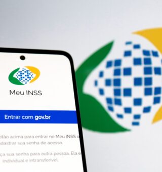 INSS comunica aposentados pelo WhatsApp sobre valores pendentes