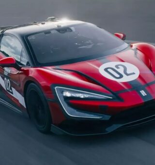 BYD YANGWANG U9 Xtreme vermelho na pista