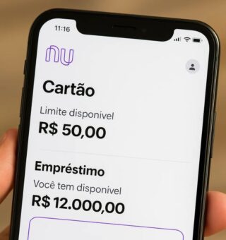 Aplicativo do Nubank aberto vendo o limite do cartão e do empréstimo