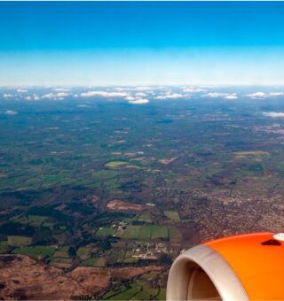 Avião que leva os gigantes chineses de volta para a China