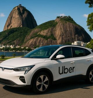 Um carro elétrico da Uber no Rio de Janeiro