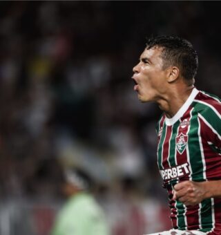 Jogador do Fluminense comemorando a classificação para as semifinais da Copa do Brasil 2025