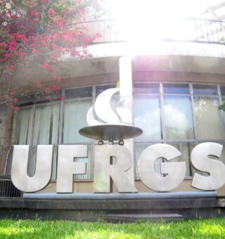 UFRGS abre 102 vagas: salários de até R$ 8,6 mil em Porto Alegre e região