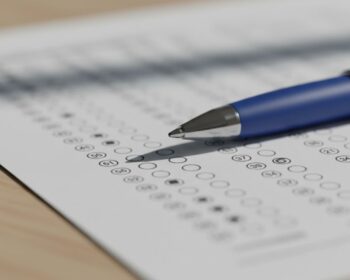 Governo autoriza novos concursos com 890 vagas para servidores estaduais — veja quem pode participar