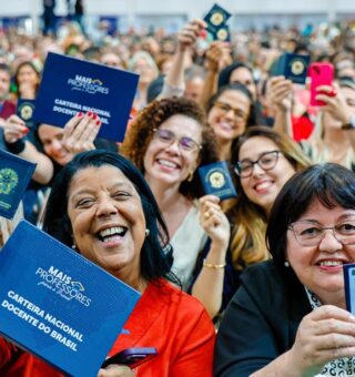 Carteira Nacional do Docente: O que é, quem pode usar e quais os benefícios