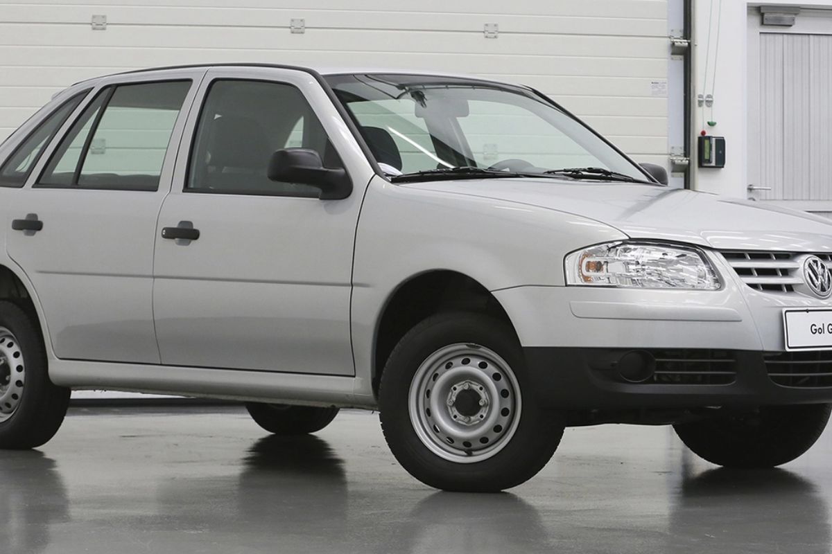 Gol VW prata