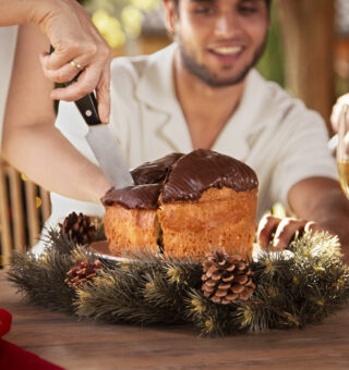 Anvisa proíbe consumo de chocotones após descoberta de contaminação por fungos